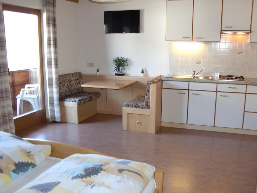Großstahlhof Mountain&Panorama View Apartment Ahrntal Ruang foto